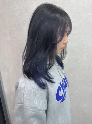 セミロング カラー AIRI layer cut hairのヘアスタイル