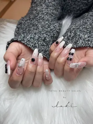 ネイル bylaki🌈 RENAのネイルデザイン