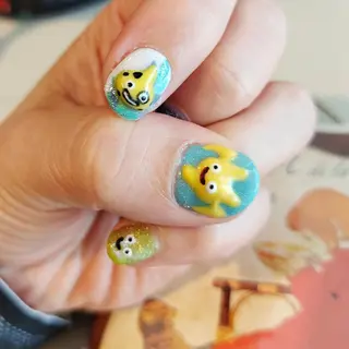 千葉家蘭磨ネイル♣所属・千葉家蘭磨ネイル♣と タイ古式マッサージのネイルデザイン