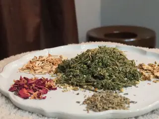 和漢よもぎ蒸しとフェイシャルのお店　maison de beaute所属・よもぎ蒸し/ 大人ニキビ　mamiのエステ・リラクイメージ