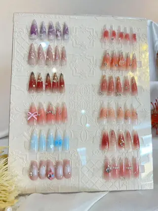 ネイル RAFFINE 月🦋🩵のネイルデザイン