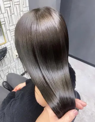 カラー 飯富 信二のヘアスタイル