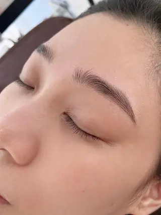 アイブロウ 山内 美乃莉のマツエク・マツパデザイン