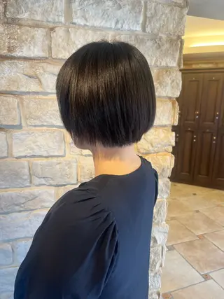 ショート Luce府中所属・透明感カラー🫧 ミクのヘアスタイル