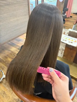 カラー レナ┊︎髪質改善 ┊︎シルクストレートのヘアスタイル