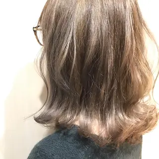 ミディアム カラー GO TODAY所属・ハイトーン/小顔 カット/Ayumuのヘアスタイル