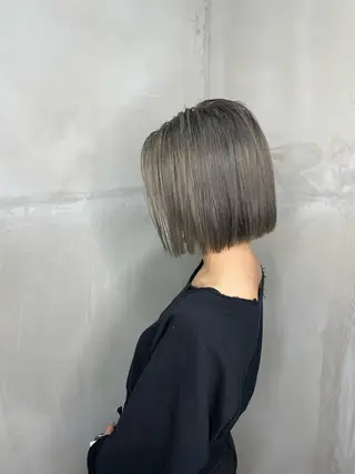 カラー 益 佑夏のヘアスタイル