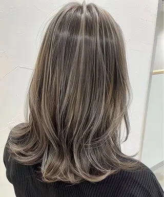 セミロング 安保航太 /ハイライトのヘアスタイル