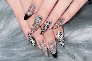 ネイル tres SAKIのネイルデザイン