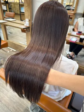 ロング KEIGO/ ブリーチ、矯正特化のヘアスタイル