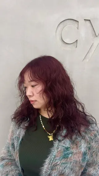 ミディアム cyan miwaのヘアスタイル