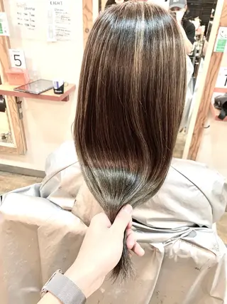 ロング カラー 岡崎勇人/レイヤー/ 韓国/ケラチンTRのヘアスタイル