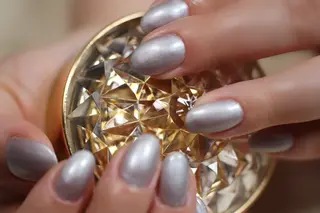 ネイル ママリンド　志村坂上店所属・しみ えんのネイルデザイン