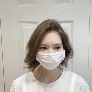 ミディアム La paix所属・パーソナルカラー lapiax阿部のヘアスタイル