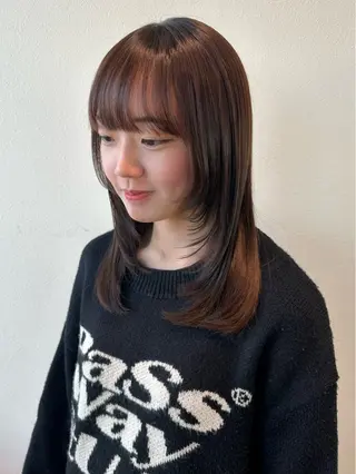 セミロング カラー 間水 和樹のヘアスタイル