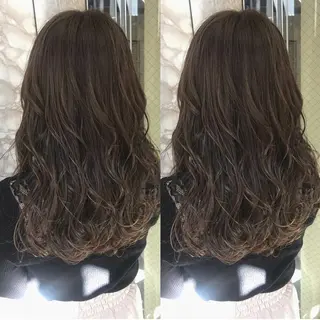 ミディアム カラー 🉐レイヤー/塩見 弘樹🉐渋谷のヘアスタイル