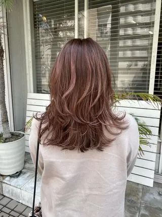 ミディアム 西元 亜由美のヘアスタイル