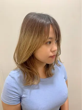 ミディアム 鈴木 優美のヘアスタイル