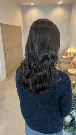 ロング カラー 山下 稚葉 艶髪/透明感カラーのヘアスタイル