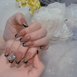 ネイル Queens テイのネイルデザイン