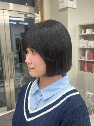 ショート Aura所属・丸山 心 / 艶カラーのヘアスタイル