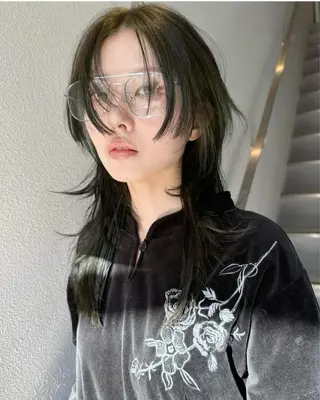 セミロング カラー SALOWIN(サロウィン)広島並木通り所属・【ショート／ウルフ／ パーマ】kotaroのヘアスタイル