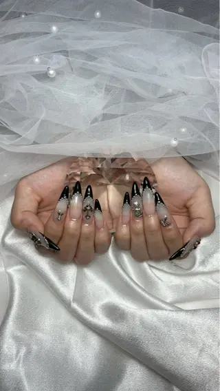 ネイル Yuna ⟡.·*.のネイルデザイン