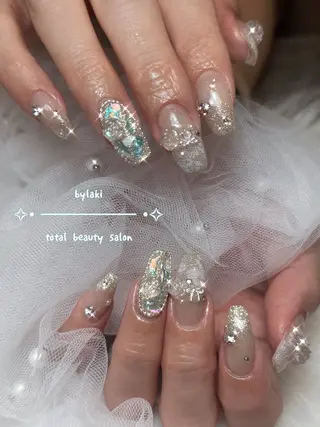 ネイル bylaki🌈 RENAのネイルデザイン