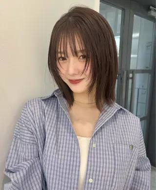 ミディアム カラー 脇野 茉優のヘアスタイル