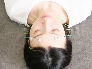 美容鍼×小顔矯正 ×美容整体　浜川泰仁のエステ・リラクイメージ