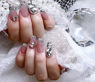 ネイル She   Nail所属・ISA_ BELLAのネイルデザイン