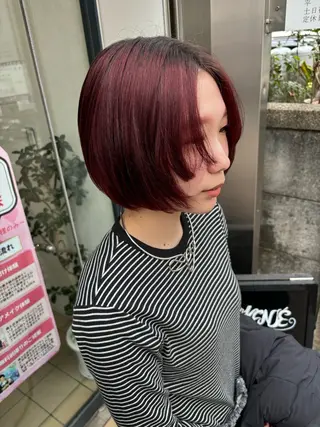 ショート 透明感ハイライト◎ 伊藤夏海のヘアスタイル