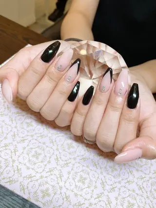 ネイル Piacere所属・Piacere 絵美のネイルデザイン