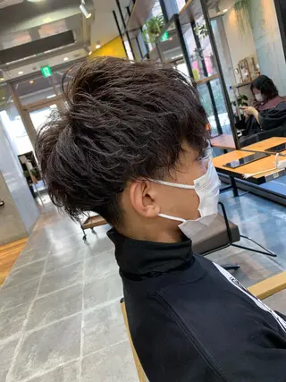 ショート パーマ メンズ 天野 開のヘアスタイル