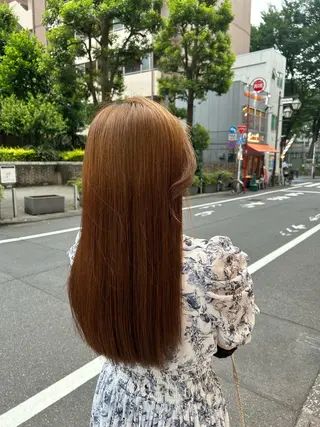 ロング カラー 小磯 維織のヘアスタイル