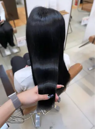 ロング カラー SOYON なんば店所属・水島 真彩のヘアスタイル