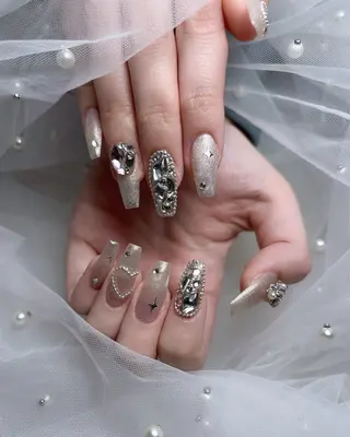 ネイル ToliyDeliy akemiのネイルデザイン