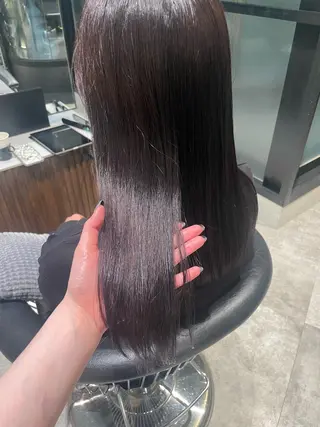 セミロング Toiro 新宿所属・新宿/新宿三丁目 yuinaのヘアスタイル