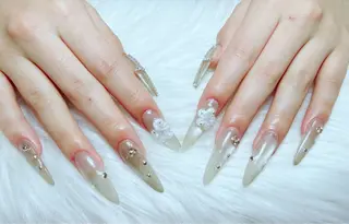 ネイル 小島 阿佑美のネイルデザイン