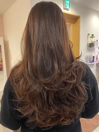 ミディアム カラー Che'ri所属・海外レイヤー/ レイヤーカット/和田のヘアスタイル