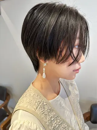 ショート SHEA.所属・表参道SHEA Am i／レイヤーカットのヘアスタイル