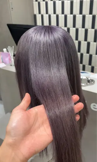 ロング ブリーチカラー/ ワンカラー/有馬琉翔のヘアスタイル