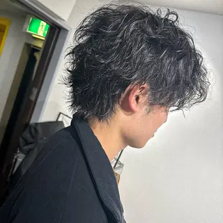 メンズ 表参道フェザーパーマ ニュアンスパーマのヘアスタイル