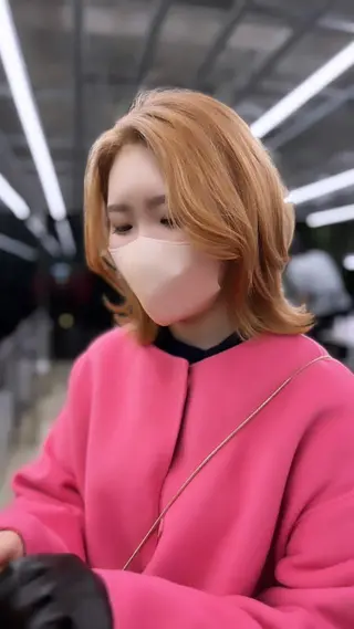 ミディアム カラー 縮毛矯正/ レイヤーカット/梅田のヘアスタイル