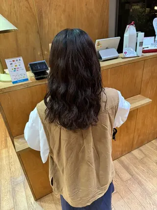 ミディアム パーマ 大橋 芽衣のヘアスタイル