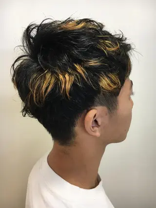 カラー メンズ 永井 大希のヘアスタイル
