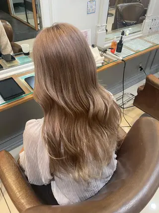 ロング カラー Neolive 千尋のヘアスタイル