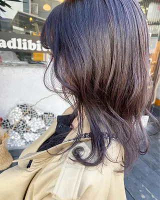 ミディアム カラー 玉木 育実のヘアスタイル