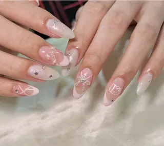 ネイル Lyna 池袋のネイルデザイン