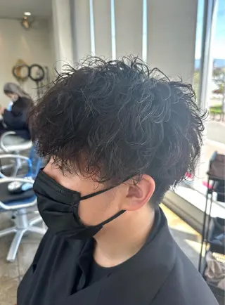 ショート パーマ メンズ 森本 光貴のヘアスタイル